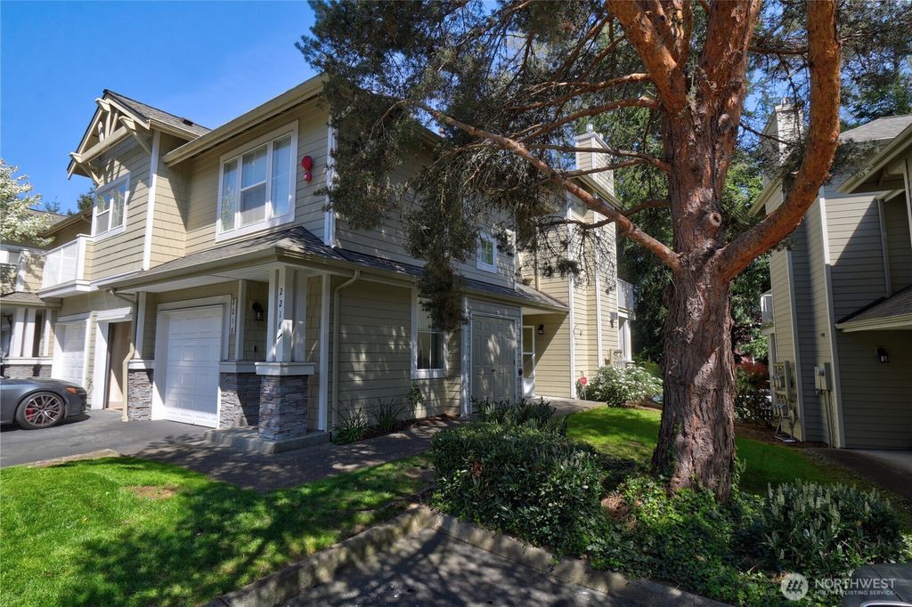 Photo of 2216 Newport Way NW, Issaquah, WA 98027 (MLS # 2362377)