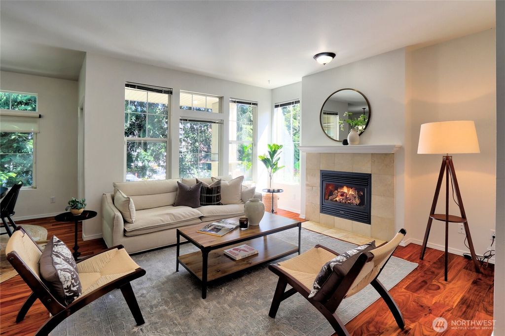 Photo of 2216 Newport Way NW, Issaquah, WA 98027 (MLS # 2362377)