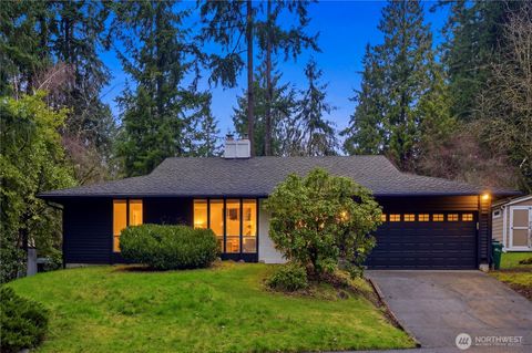 Photo of 14318 117th Place NE, Kirkland, WA 98034 (MLS # 2491523)