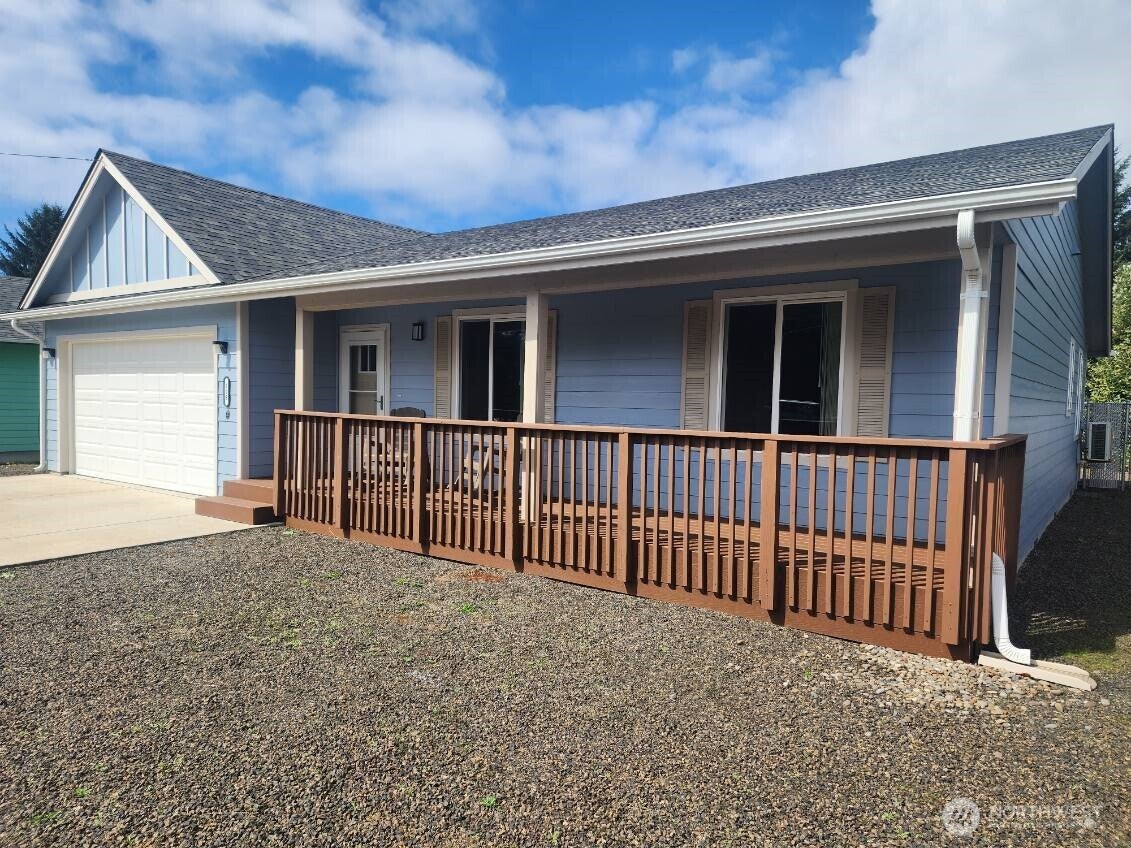 118 Pacific Boulevard NW