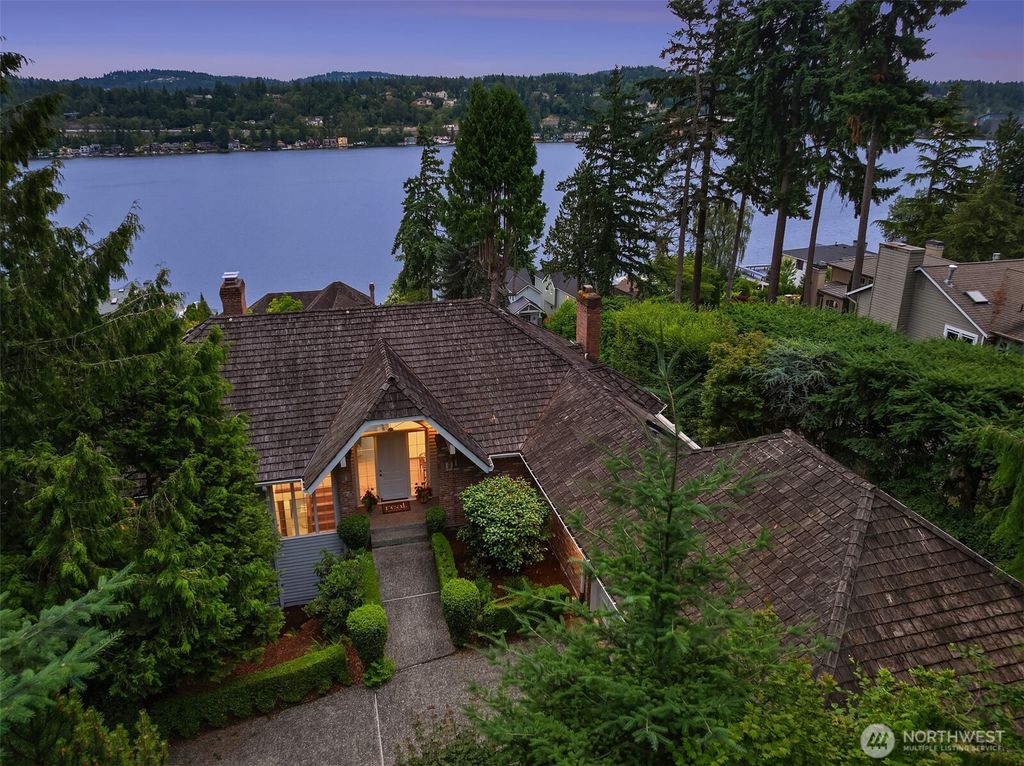 Photo of 6242 E Mercer Way, Mercer Island, WA 98040 (MLS # 2400711)