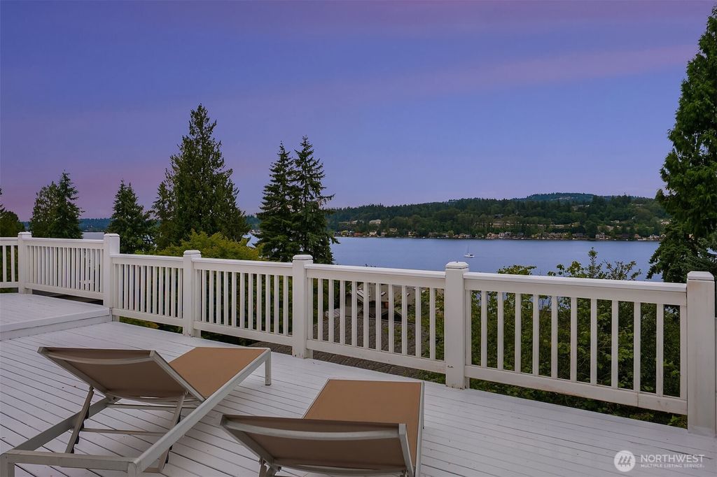 Photo of 6242 E Mercer Way, Mercer Island, WA 98040 (MLS # 2400711)