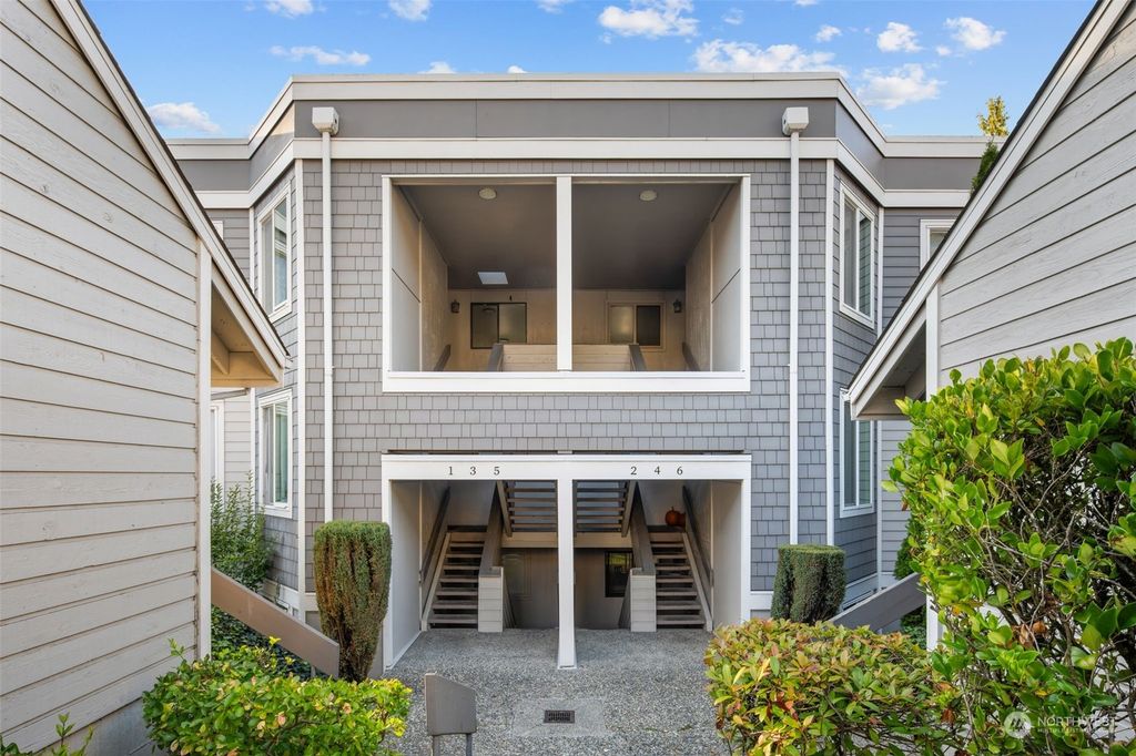 Photo of 4202 Factoria Boulevard SE #D5, Bellevue, WA 98006 (MLS # 2304805)
