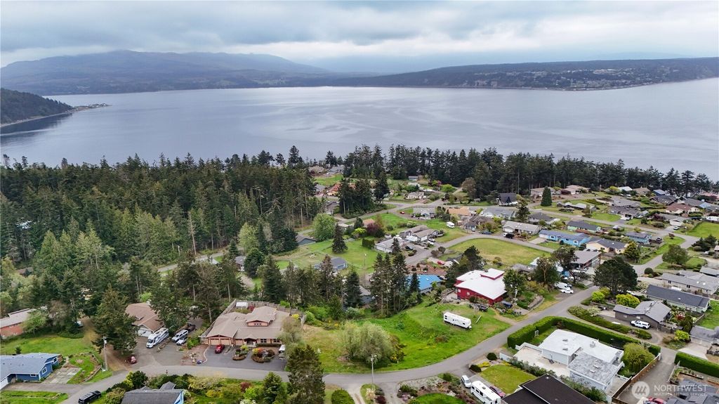 Photo of 188 S Rhododendron Dr. Dr, Port Townsend, WA 98368 (MLS # 2513360)