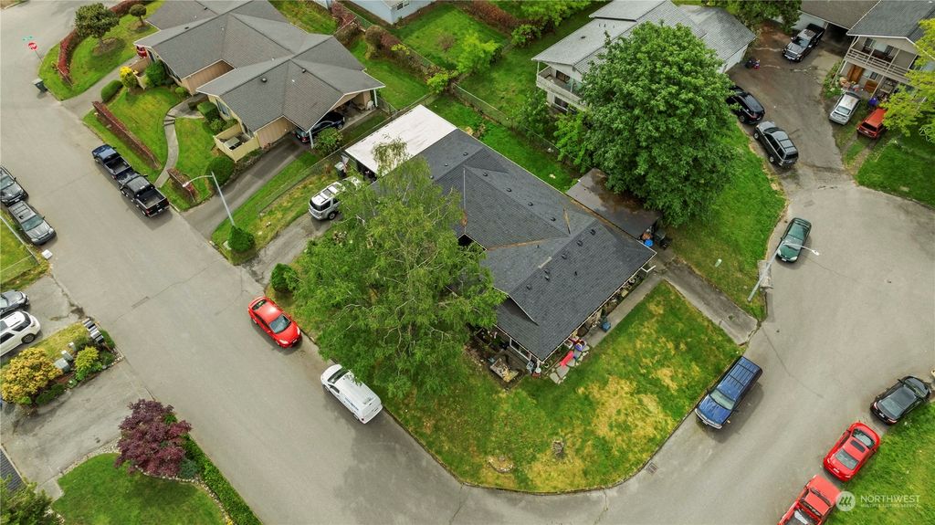 Photo of 318 Bedrock Drive, Everett, WA 98203 (MLS # 2263391)