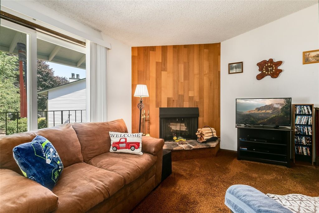 Photo of 1852 Central Place S #E50, Kent, WA 98030 (MLS # 2263439)
