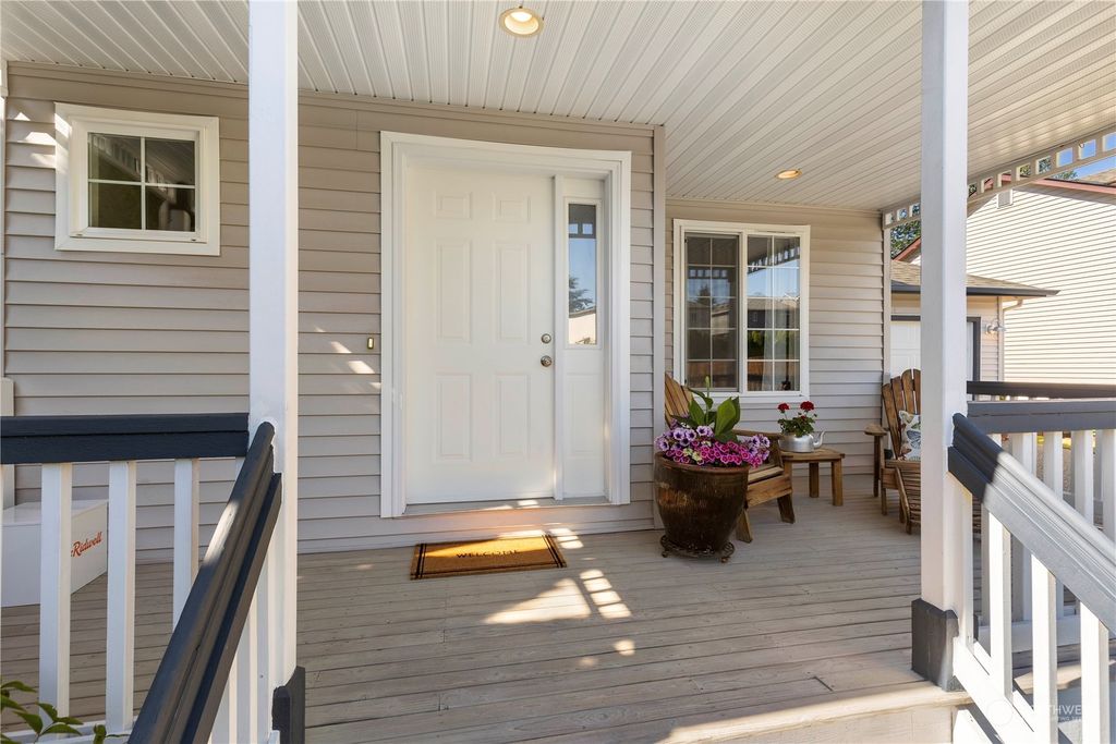 Photo of 14822 19th Avenue W, Lynnwood, WA 98087 (MLS # 2261760)