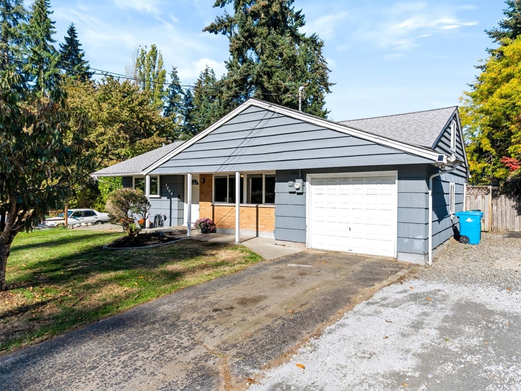 Photo of 1204 N 172nd Street, Shoreline, WA 98133 (MLS # 2594897)