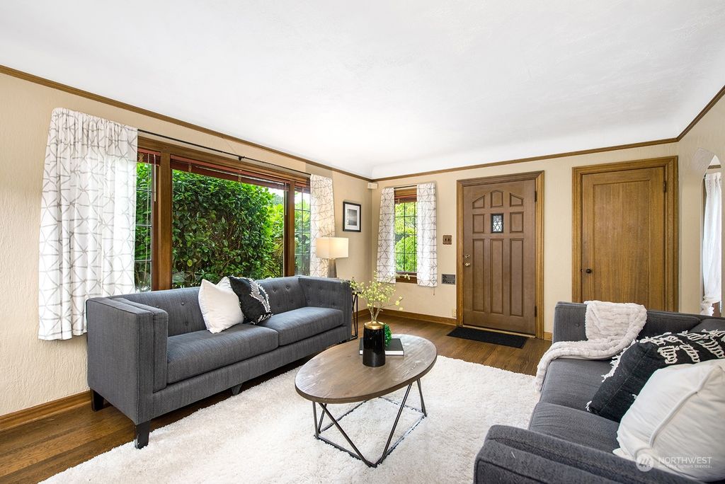 Photo of 8010 21st Avenue NE, Seattle, WA 98115 (MLS # 2126096)