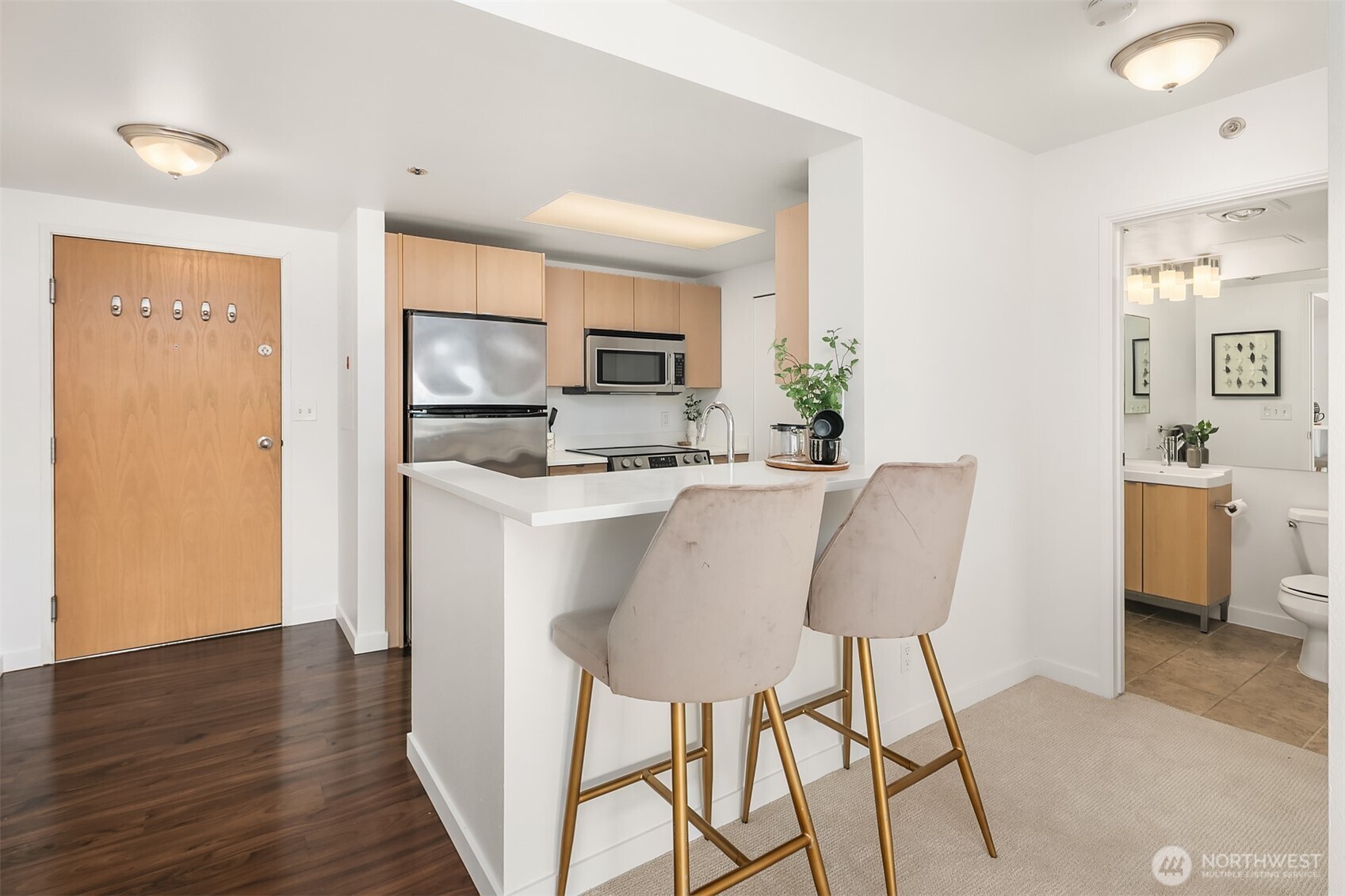 121 Vine Street 2304