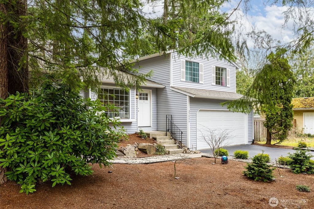 Photo of 23006 NE 27th Street, Sammamish, WA 98074 (MLS # 2336648)