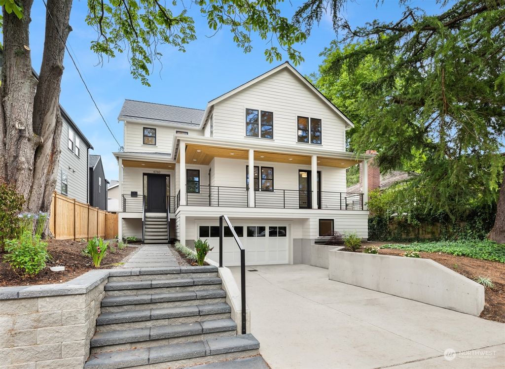 Photo of 4760 47th Avenue NE, Seattle, WA 98105 (MLS # 2132940)