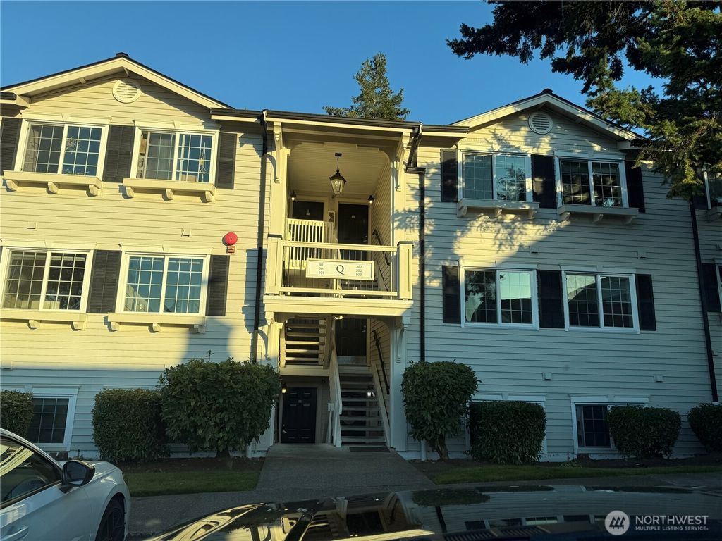 Photo of 12404 E Gibson Road E #Q101, Everett, WA 98204 (MLS # 2535487)