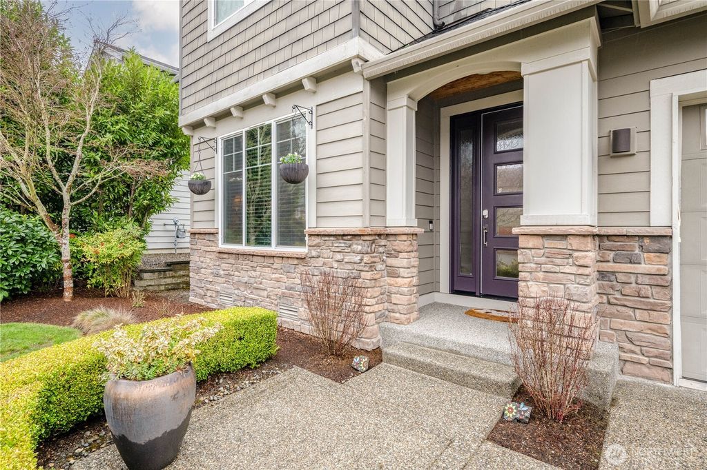 Photo of 709 153rd Place SW, Lynnwood, WA 98087 (MLS # 2494122)