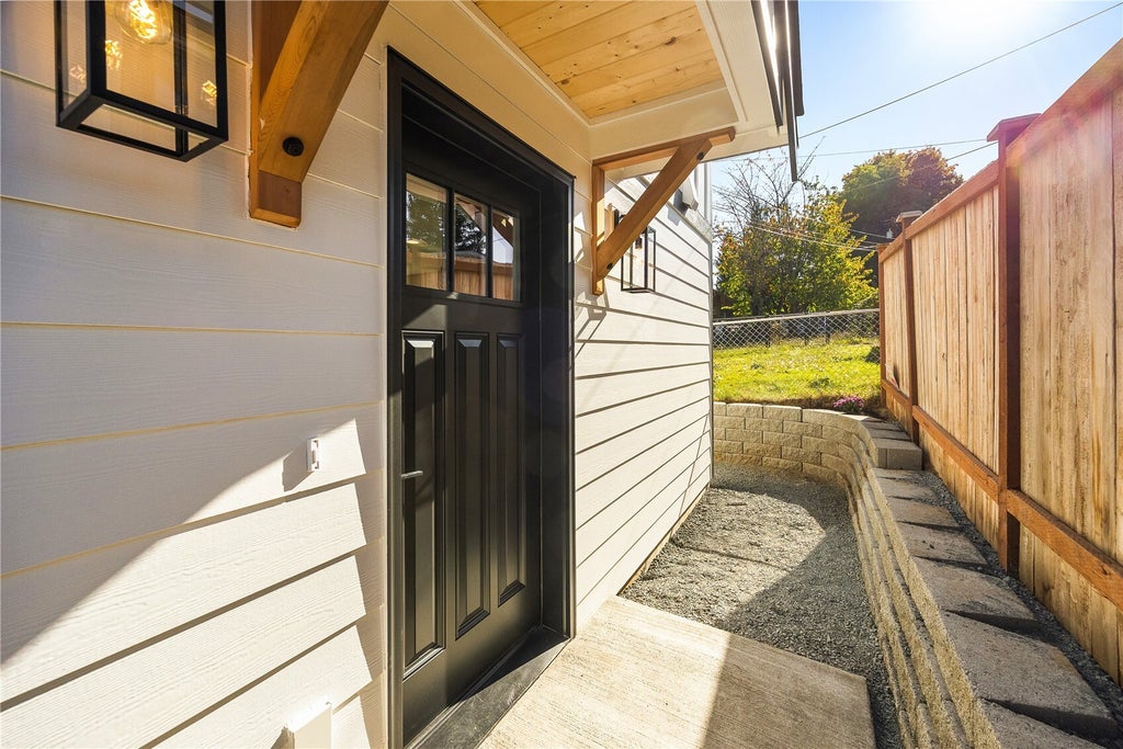 Photo of 6611 Commercial Avenue #2, Everett, WA 98203 (MLS # 2595617)
