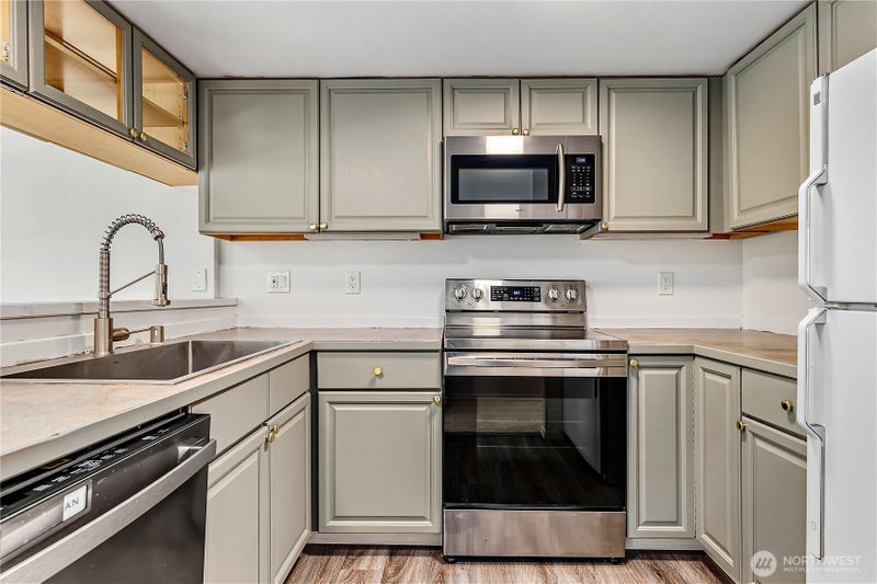 2805 NE 125th Street 204