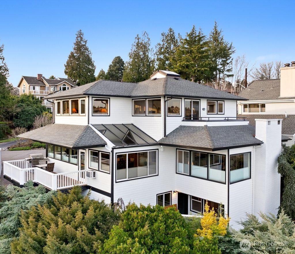 Photo of 1500 Magnolia Way W, Seattle, WA 98199 (MLS # 2459322)