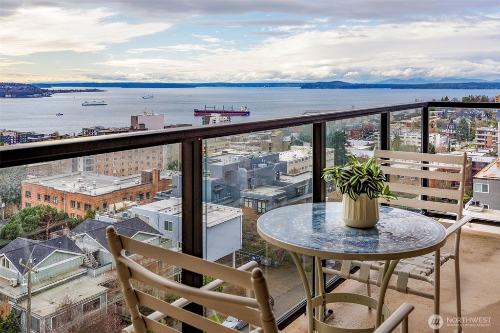 Photo of 100 Ward Street #606, Seattle, WA 98109 (MLS # 2483488)