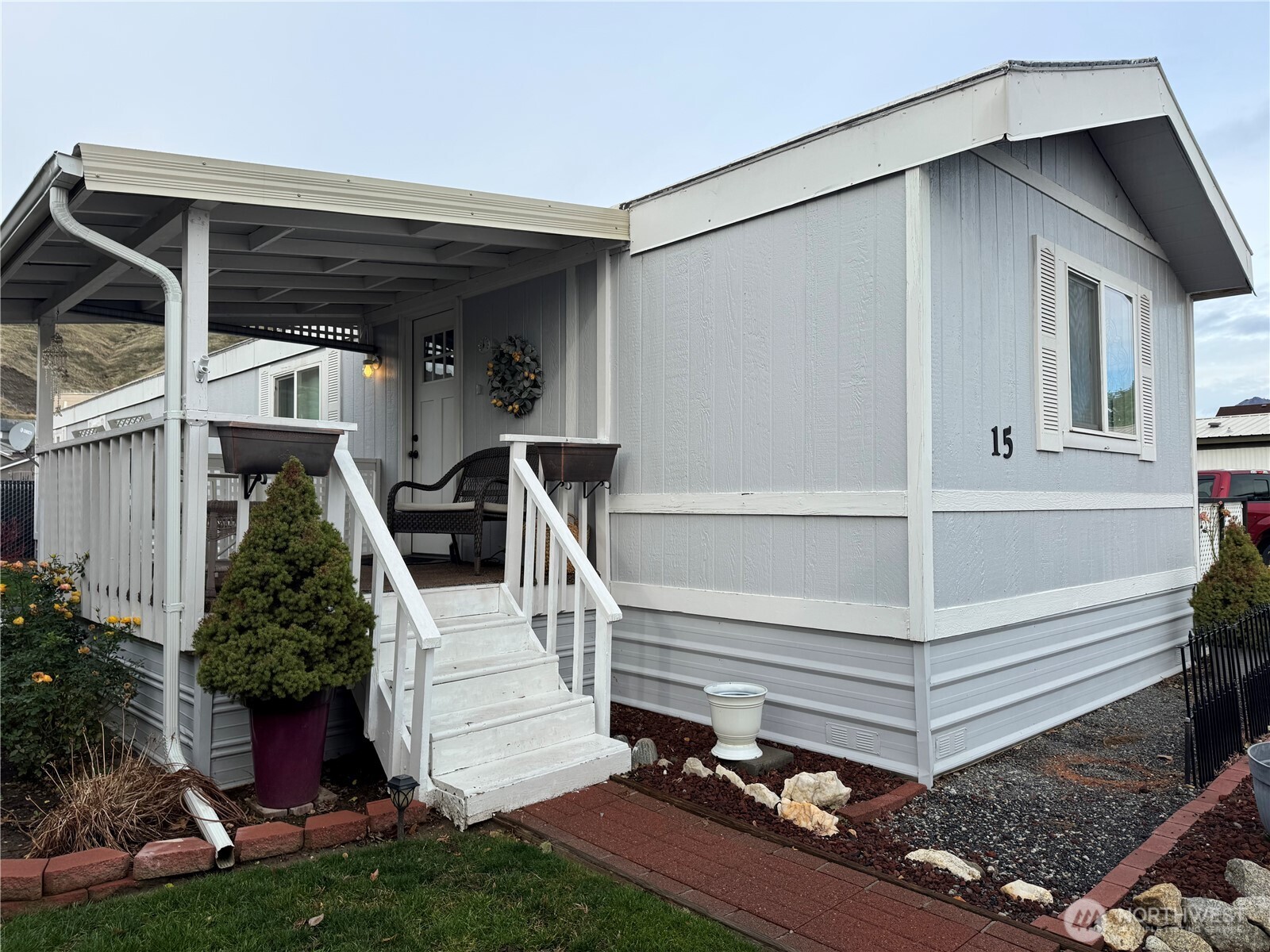 1608 N Western Avenue 15