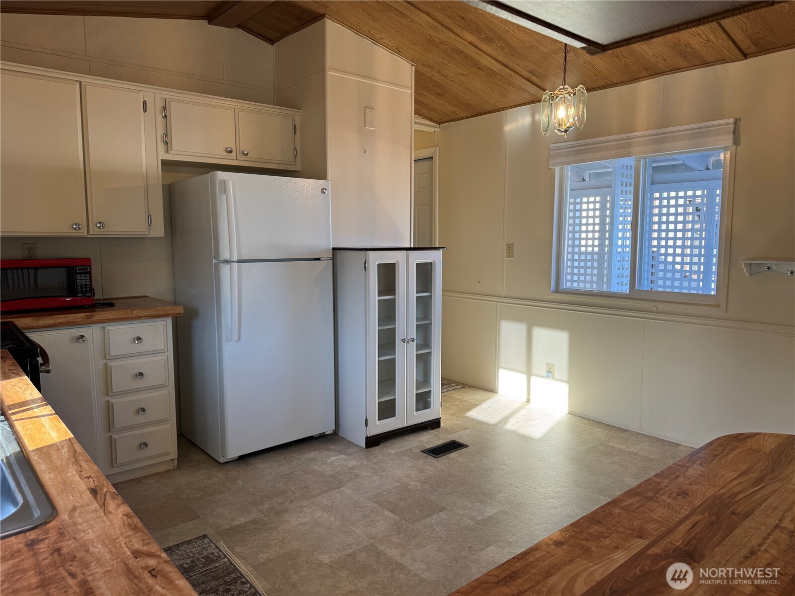 1608 N Western Avenue 15