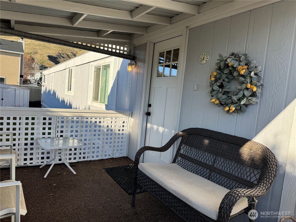 Photo of 1608 N Western Avenue #15, Wenatchee, WA 98801 (MLS # 2461288)