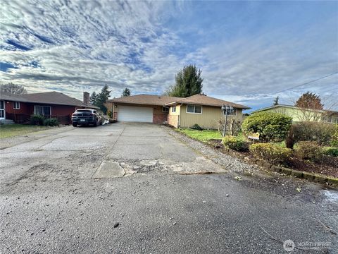 Photo of 19431 107TH Avenue SE, Renton, WA 98055 (MLS # 2471008)