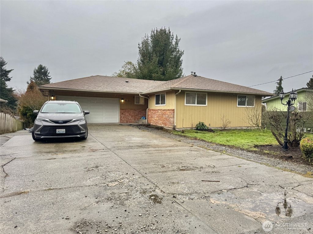 Photo of 19431 107TH Avenue SE, Renton, WA 98055 (MLS # 2471008)