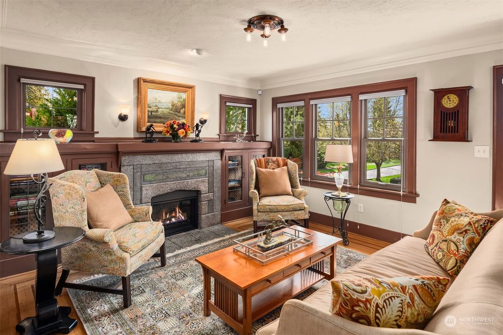 Photo of 852 NW 75th Street, Seattle, WA 98117 (MLS # 2214962)