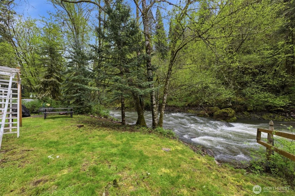 Photo of 61370 Mill Creek Road, Milton-Freewater, OR 97862 (MLS # 2513978)