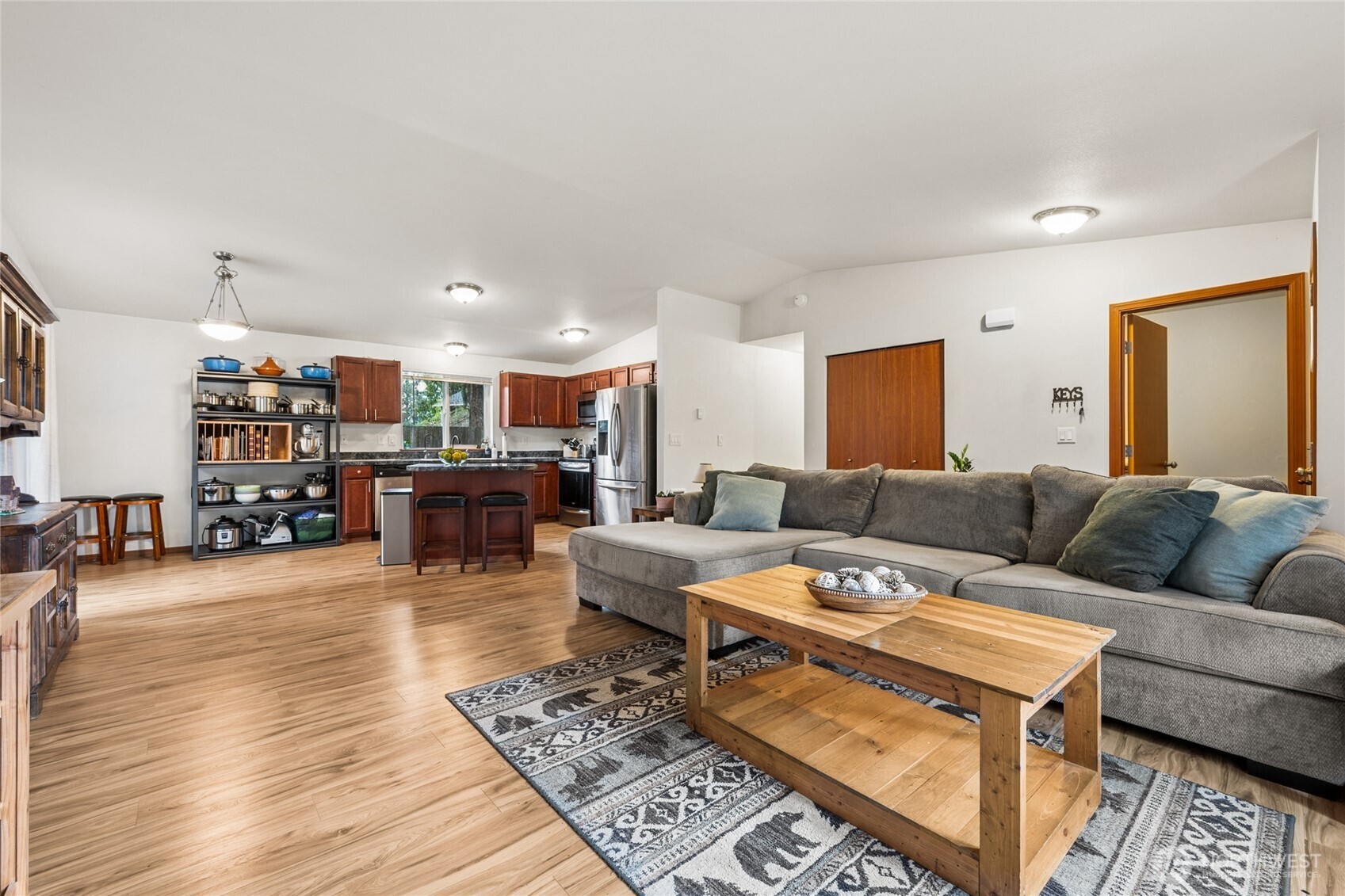 19901 119th Street E