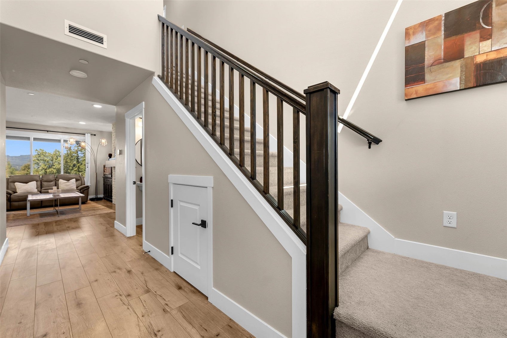 329 W Laurel Street