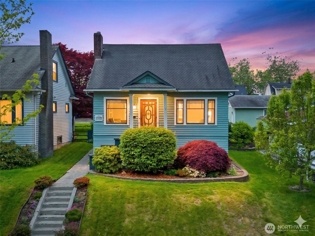 Photo of 1126 Wetmore Avenue, Everett, WA 98201 (MLS # 2522044)