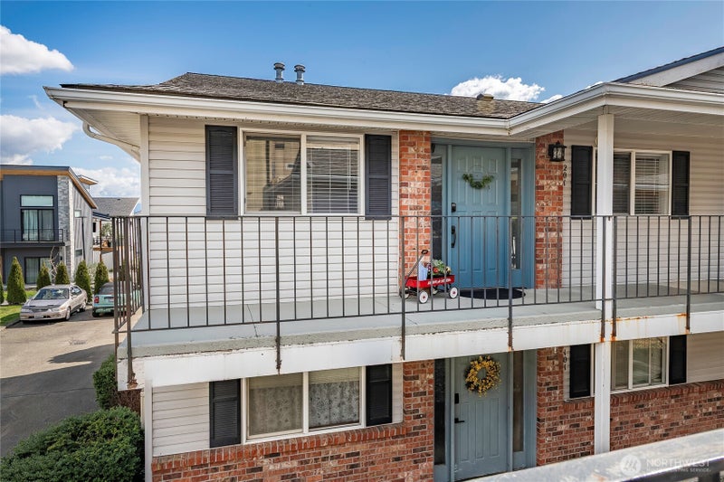 223 Judson St. Aly 201