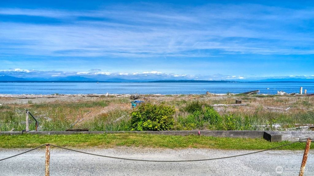 Photo of 215 Bay View Drive, Point Roberts, WA 98281 (MLS # 2479608)