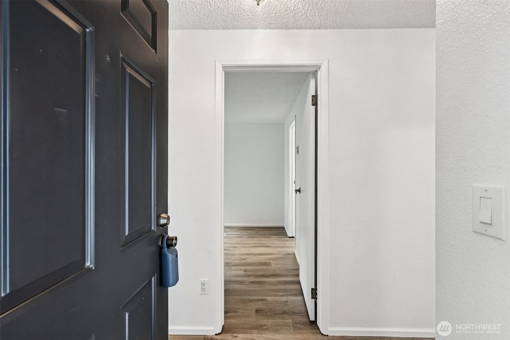 Photo of 2511 S 248th Street #B22, Kent, WA 98032 (MLS # 2417393)