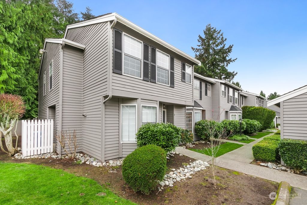 Photo of 23913 57th Court S #F2, Kent, WA 98032 (MLS # 2322322)