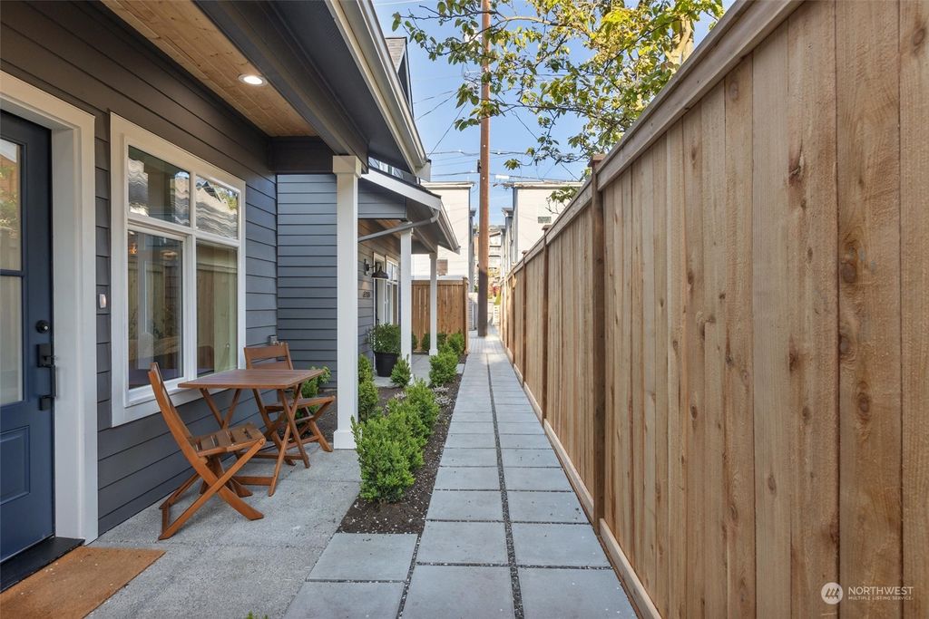 Photo of 4750 25th Avenue SW, Seattle, WA 98106 (MLS # 2235093)