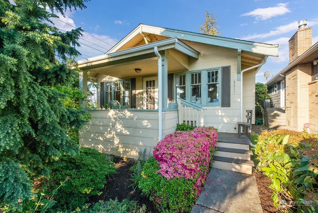 Photo of 5400 36th Avenue SW, Seattle, WA 98126 (MLS # 2068624)