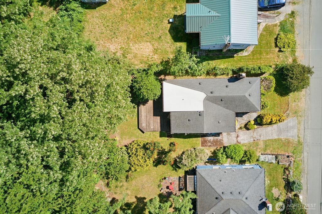 Photo of 10022 8th Avenue NE, Seattle, WA 98125 (MLS # 2394032)