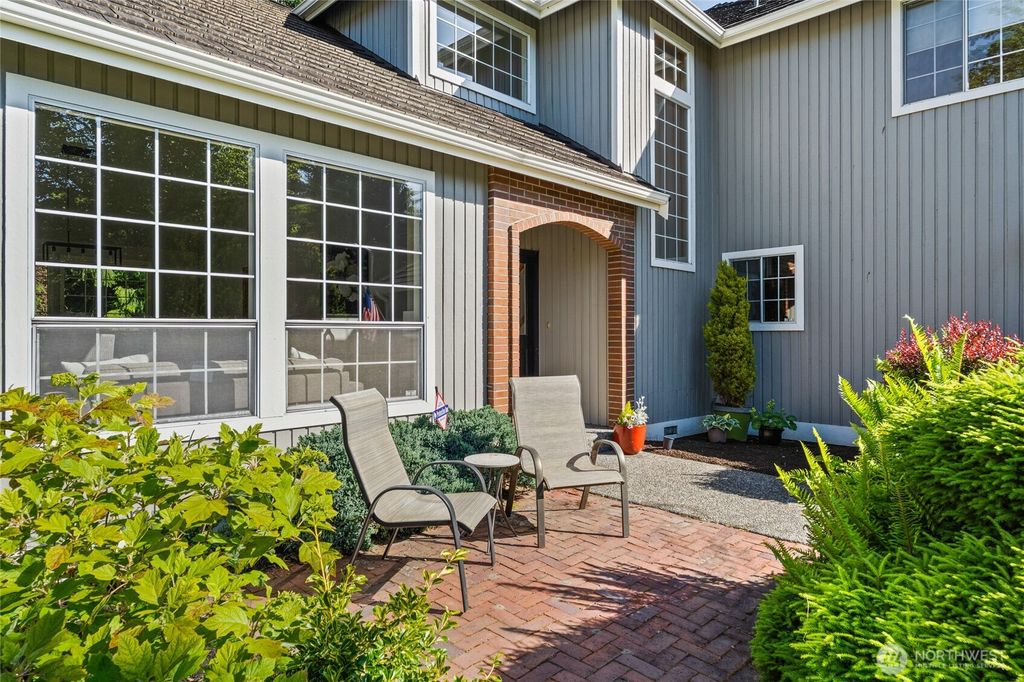 Photo of 12924 50th Place W, Mukilteo, WA 98275 (MLS # 2377204)