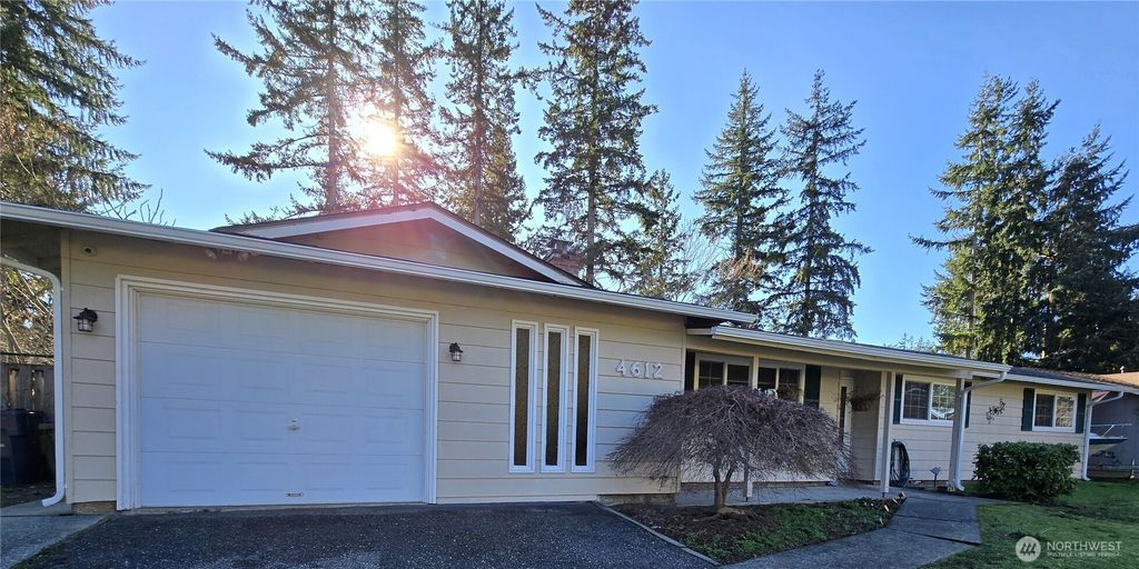 Photo of 4612 122nd Place NE, Marysville, WA 98271 (MLS # 2478688)