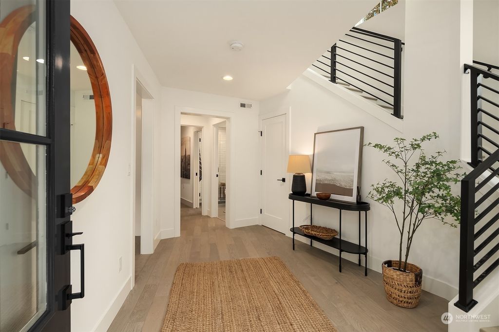 Photo of 10519 SE 10th Lane, Bellevue, WA 98004 (MLS # 2026069)