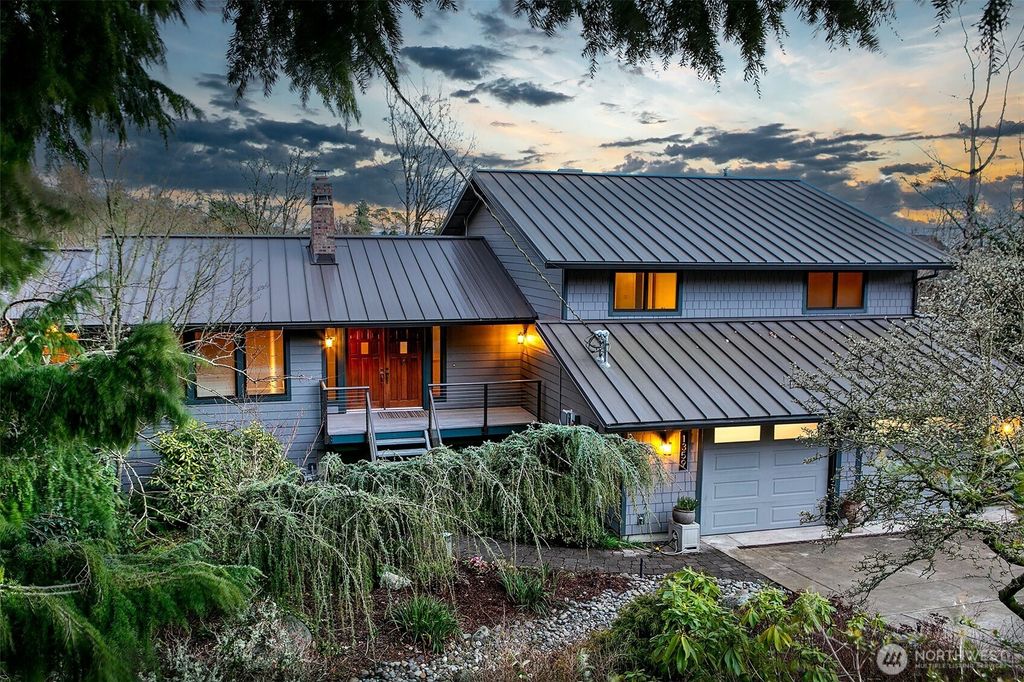 Photo of 1359 SW 175th Street, Normandy Park, WA 98166 (MLS # 2480816)