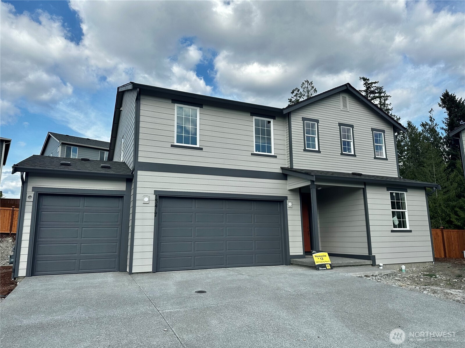 13417 Liberty Place E 13