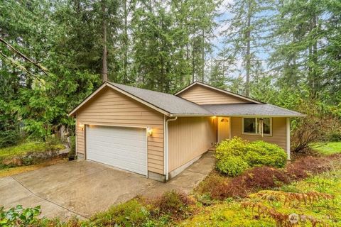 Photo of 22442 Blue Lake Court SE, Yelm, WA 98597 (MLS # 2453163)