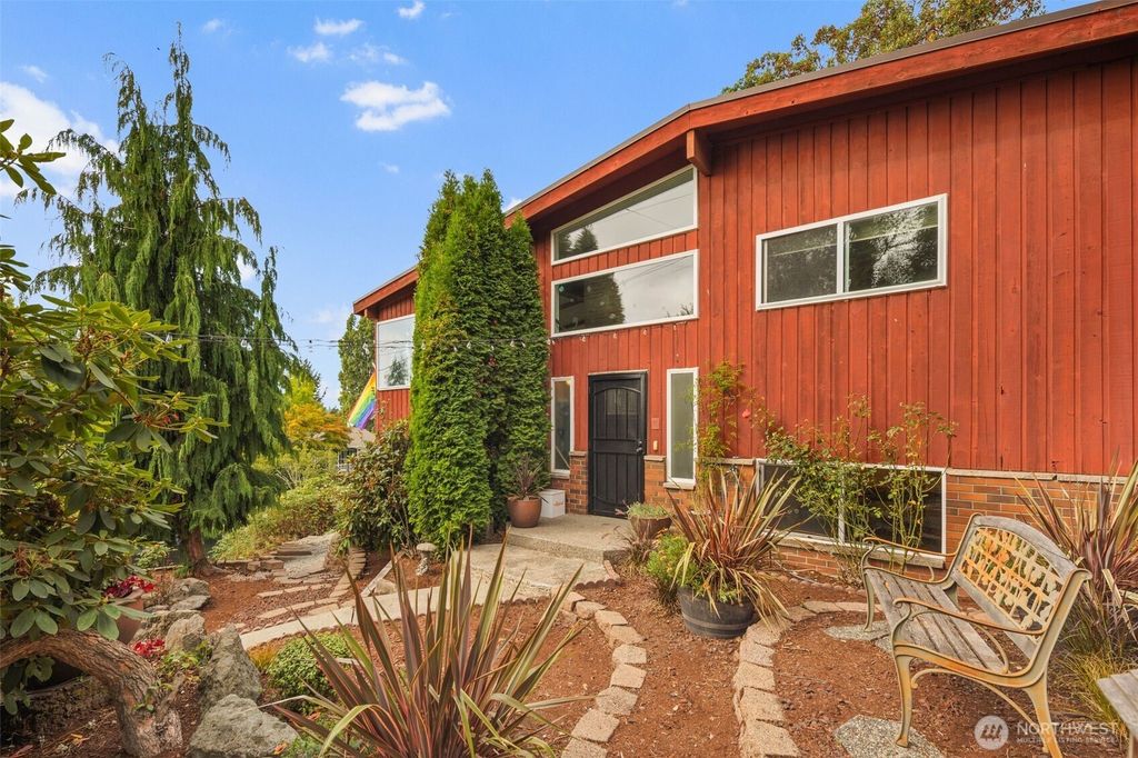 Photo of 1400 SW Thistle Street, Seattle, WA 98106 (MLS # 2431219)