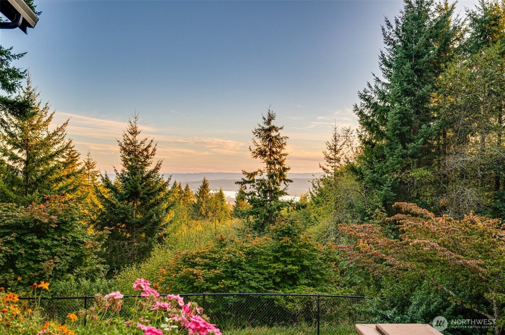 Photo of 117 Riverscape Road, Kalama, WA 98625 (MLS # 2593259)
