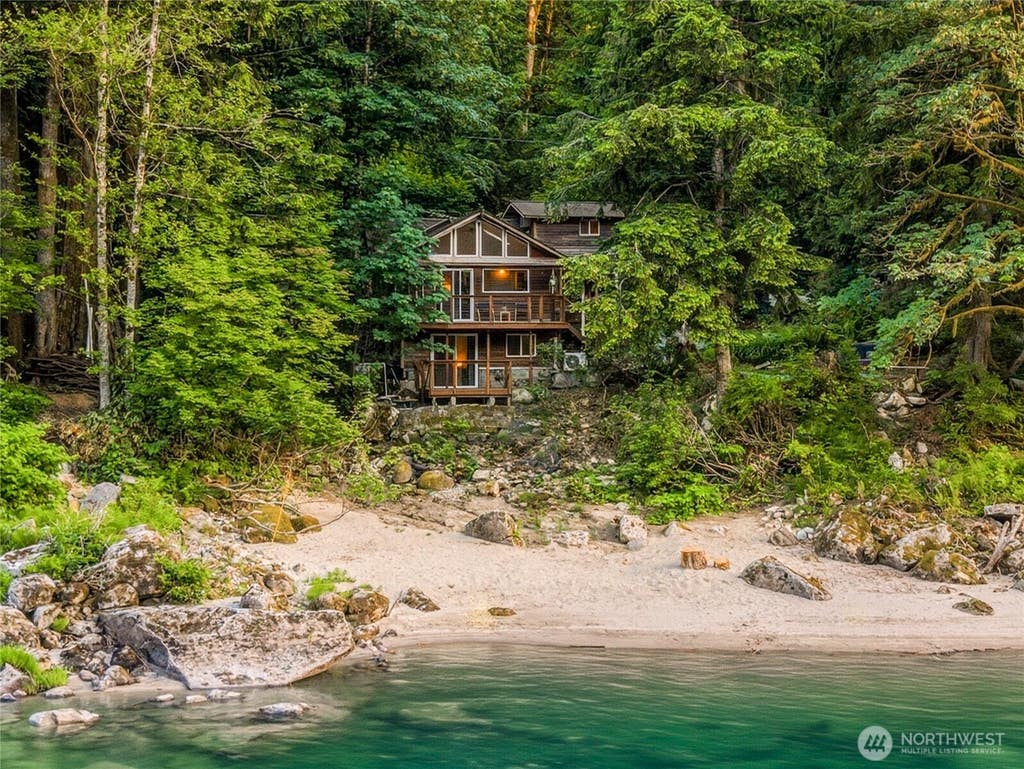 Photo of 52607 S Riverside Road, Gold Bar, WA 98251 (MLS # 2545220)