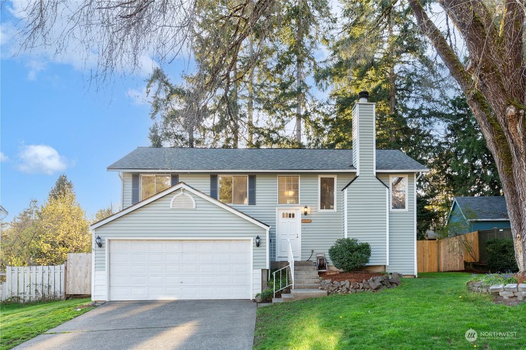 Photo of 10913 161st Avenue NE, Redmond, WA 98052 (MLS # 2208077)