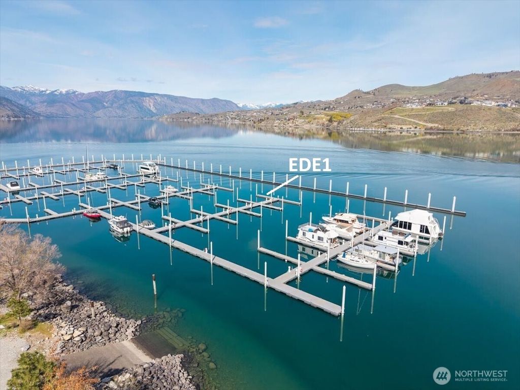Photo of 1350 W Woodin Avenue #EDE1, Chelan, WA 98816 (MLS # 2503103)